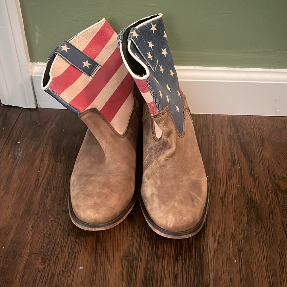 Cowboy Boots - Picture 2 of 4